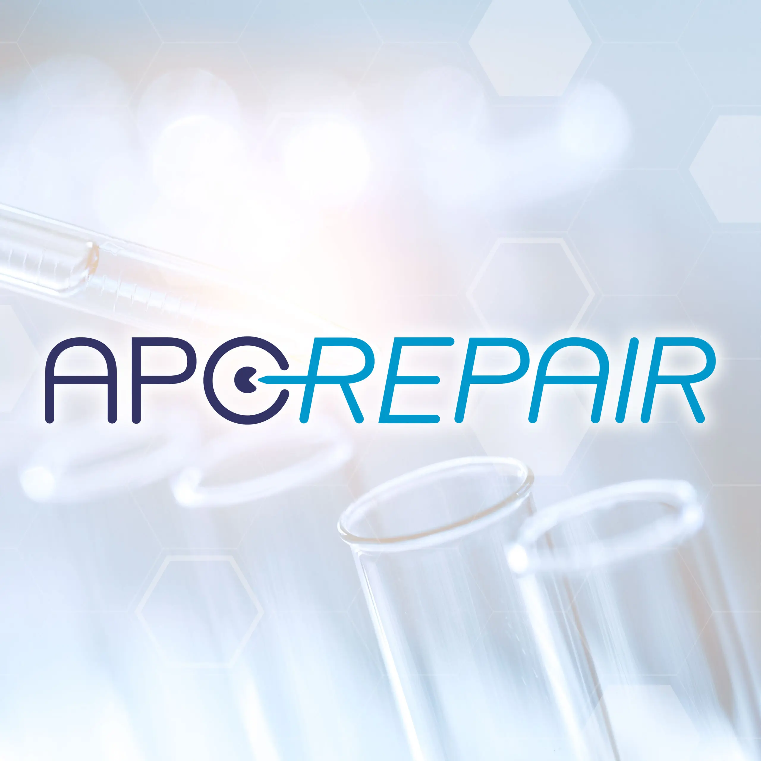 Logo de la start-up ApoRepair, en bleu, sur fond scientifique avec tubes à essai et motifs hexagonaux.